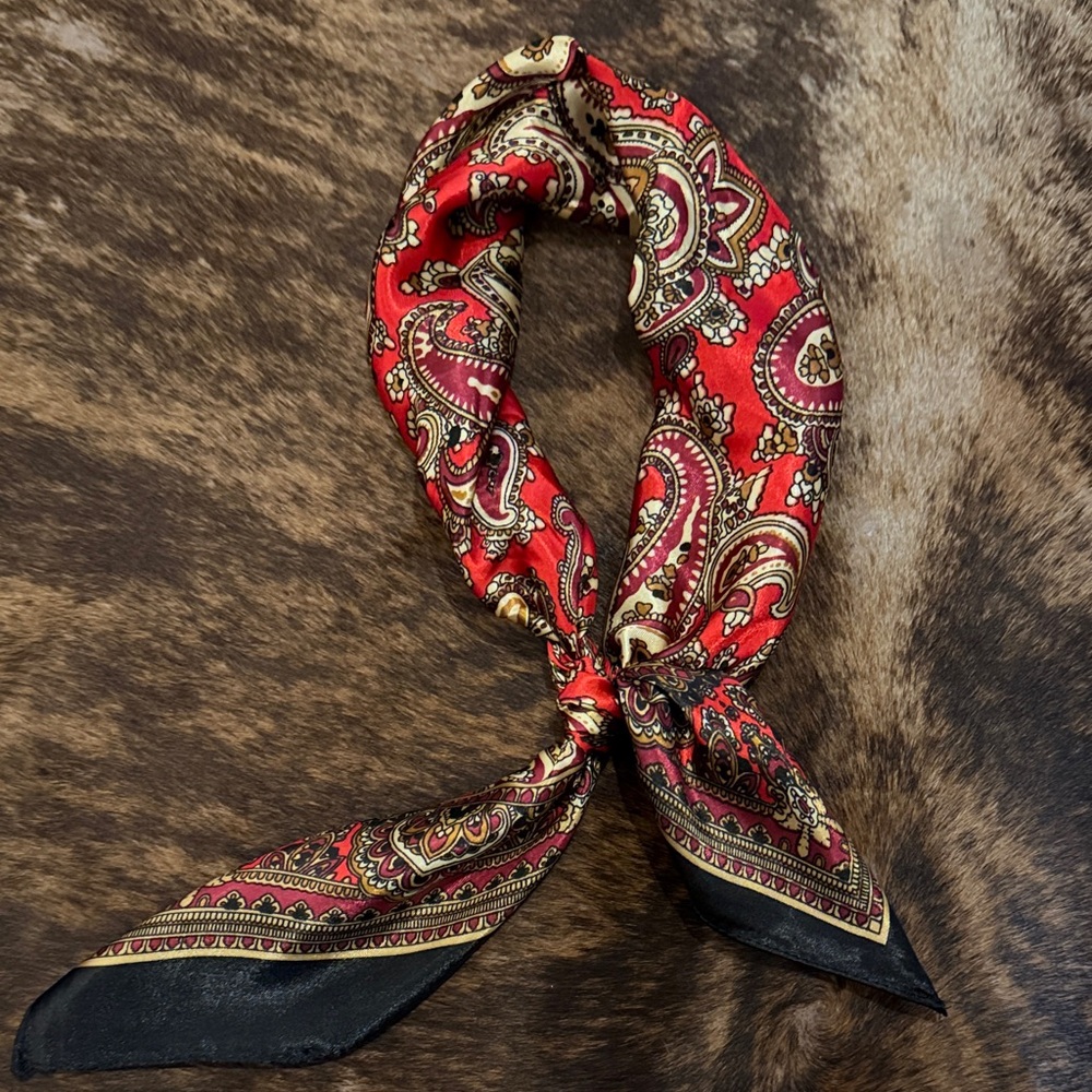 SHEIN Red Paisley Print Silk-Look Neck Scarf with Gold and Black Accents